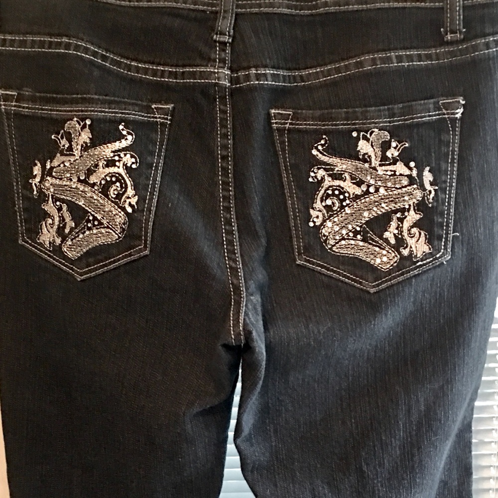 Crop or Capri Jeans with contrast thread and bling